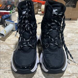 Sorel Black and White Winter Boots size 10